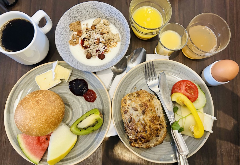 Hotellfrukost på Sigtunastiftelsen